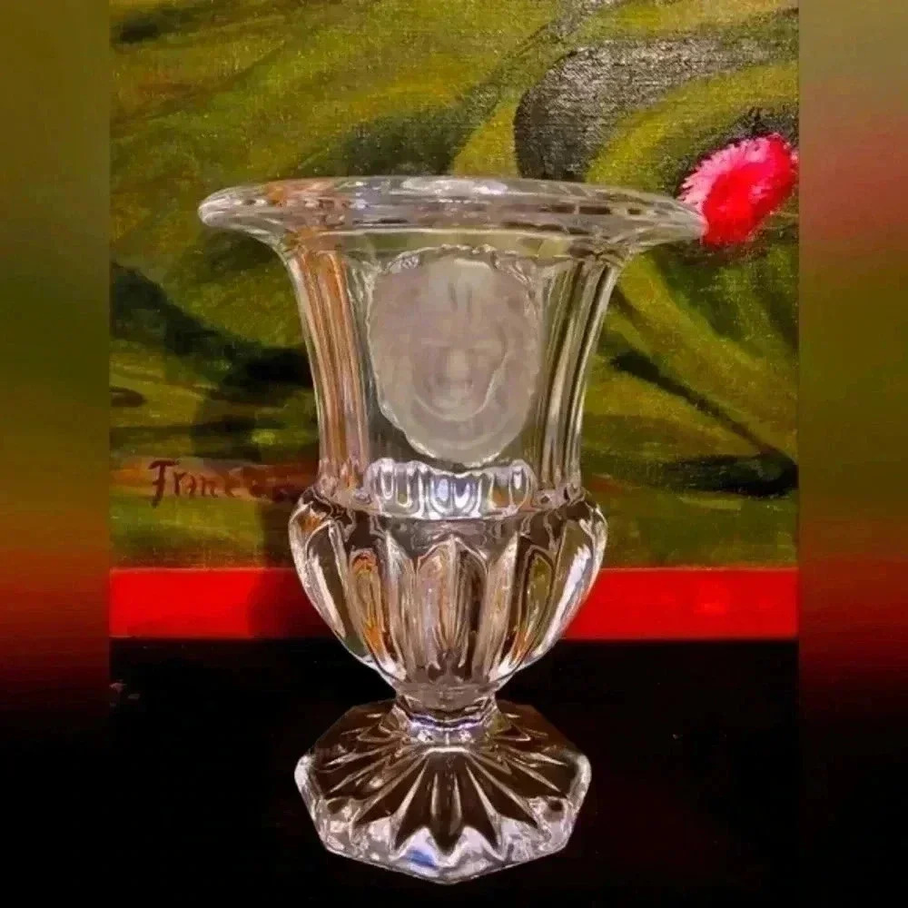Lion Head Art Glass Urn Sculpture Vase Leo Shelf Decor Paper Weight Graduation